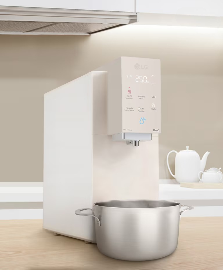Effortless Water Dispensing — LG PuriCare Atom V Object Collection